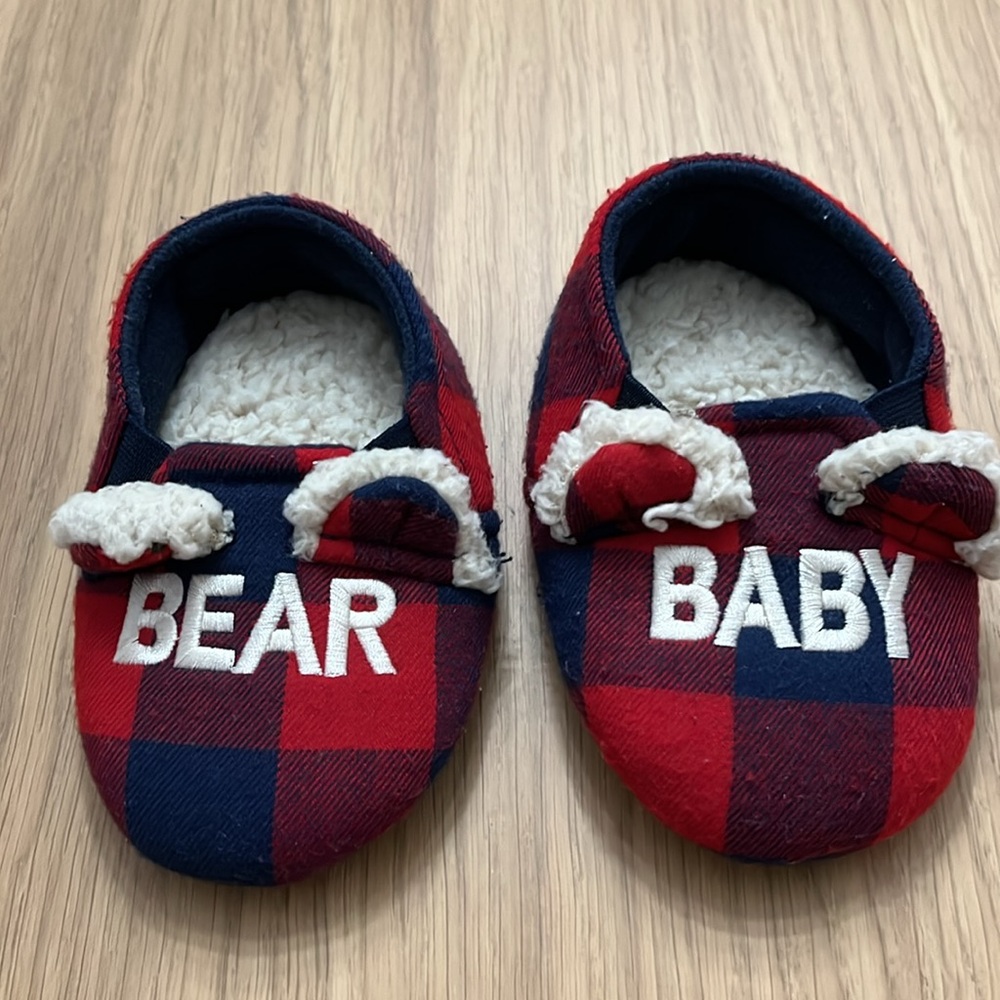 Dearfoams Infant/Toddler Baby Bear Plush Slippers Plaid, size 5/6